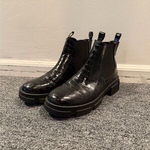 ShuShop Glossy Black Croc-Embossed Boots